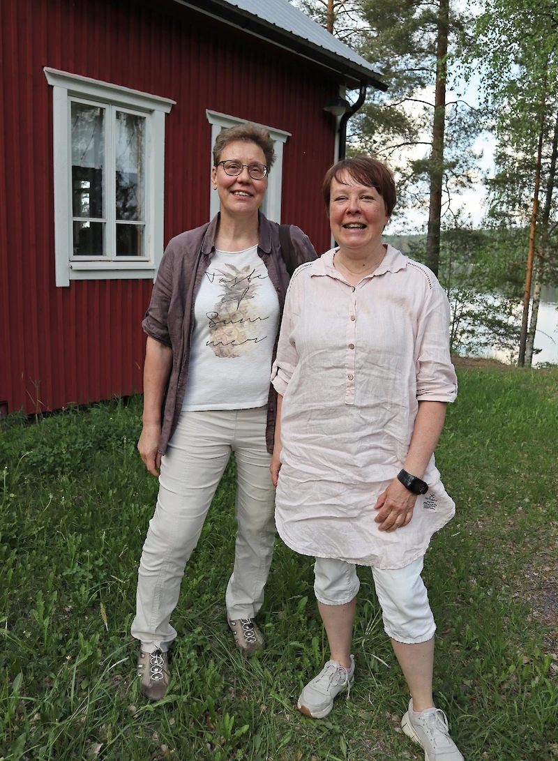 Tiina Mitikka ja Annukka Linninen esittelivät hankeideaa Säyhteellä toukokuun lopussa.