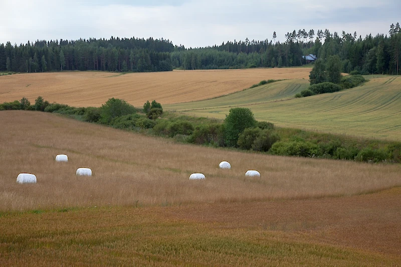 Maatilojen muoveja noudetaan taas syyskuussa. Tilaukset pitää tehdä elokuussa.