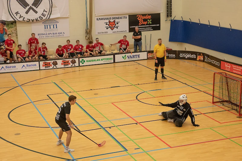 Ensimmäisessä erässä nähtiin rangaistuslaukaus. (Kuva: Sara Evans)