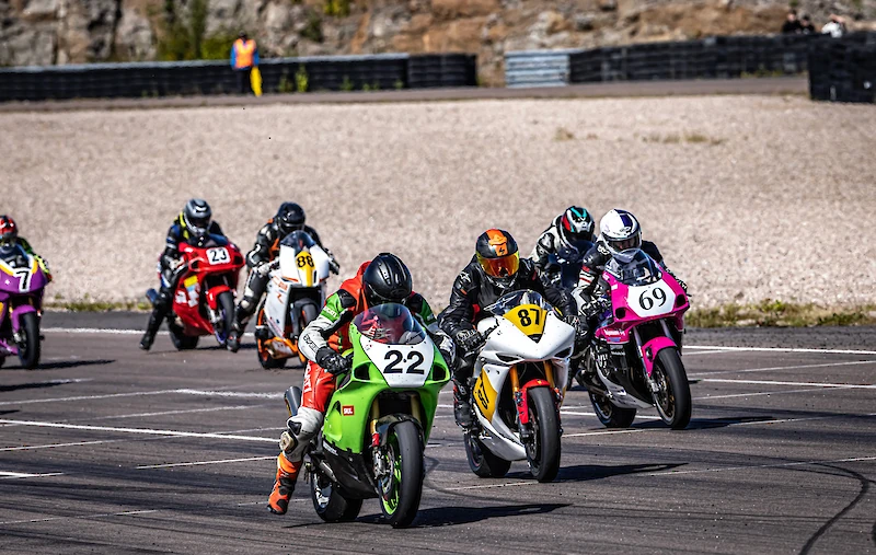 Kuva vuoden 2025 Finnish Superbike KymiRing 2025 -sarjan päätösosakilpailusta. (Kuva: Jari Heikkilä)