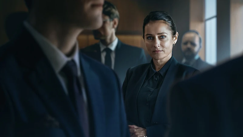 Sidse Babett Knudsen näyttelee ulkoministeri Birgitte Nyborgia. (Kuva: Netflix.)