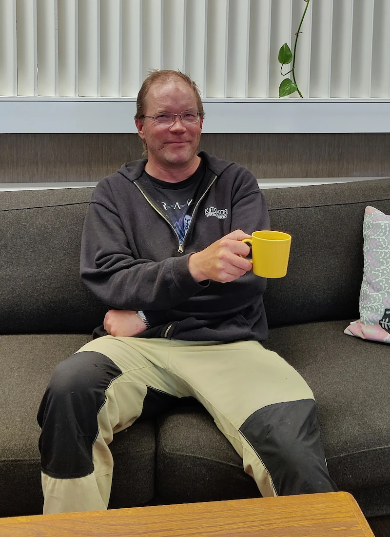 Jari-Pekka Virta juo 10-20 kuppia kahvia päivässä.