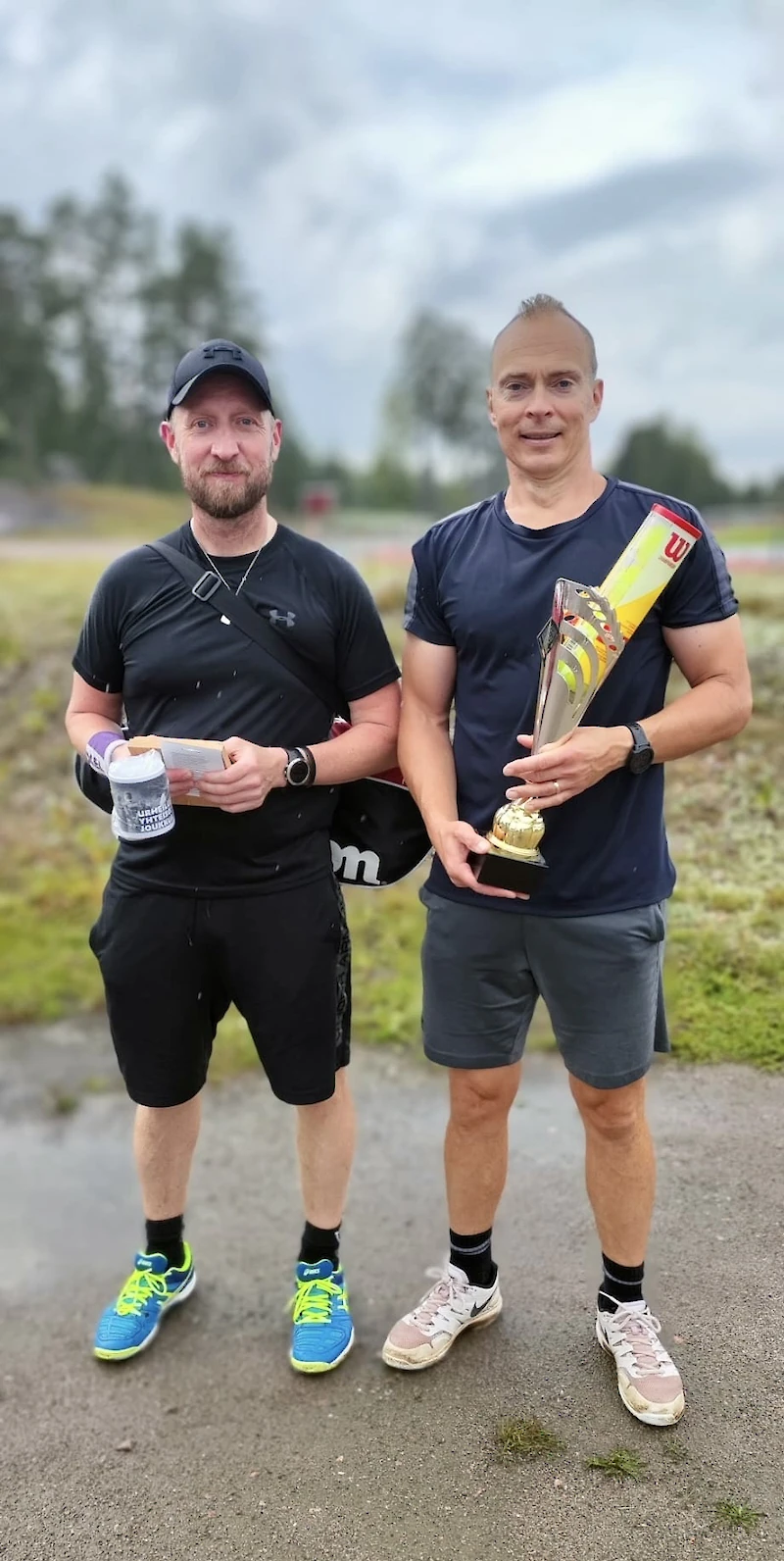 Turnauksen loppuottelupari Marko Eklund ja Topi Kuparinen.